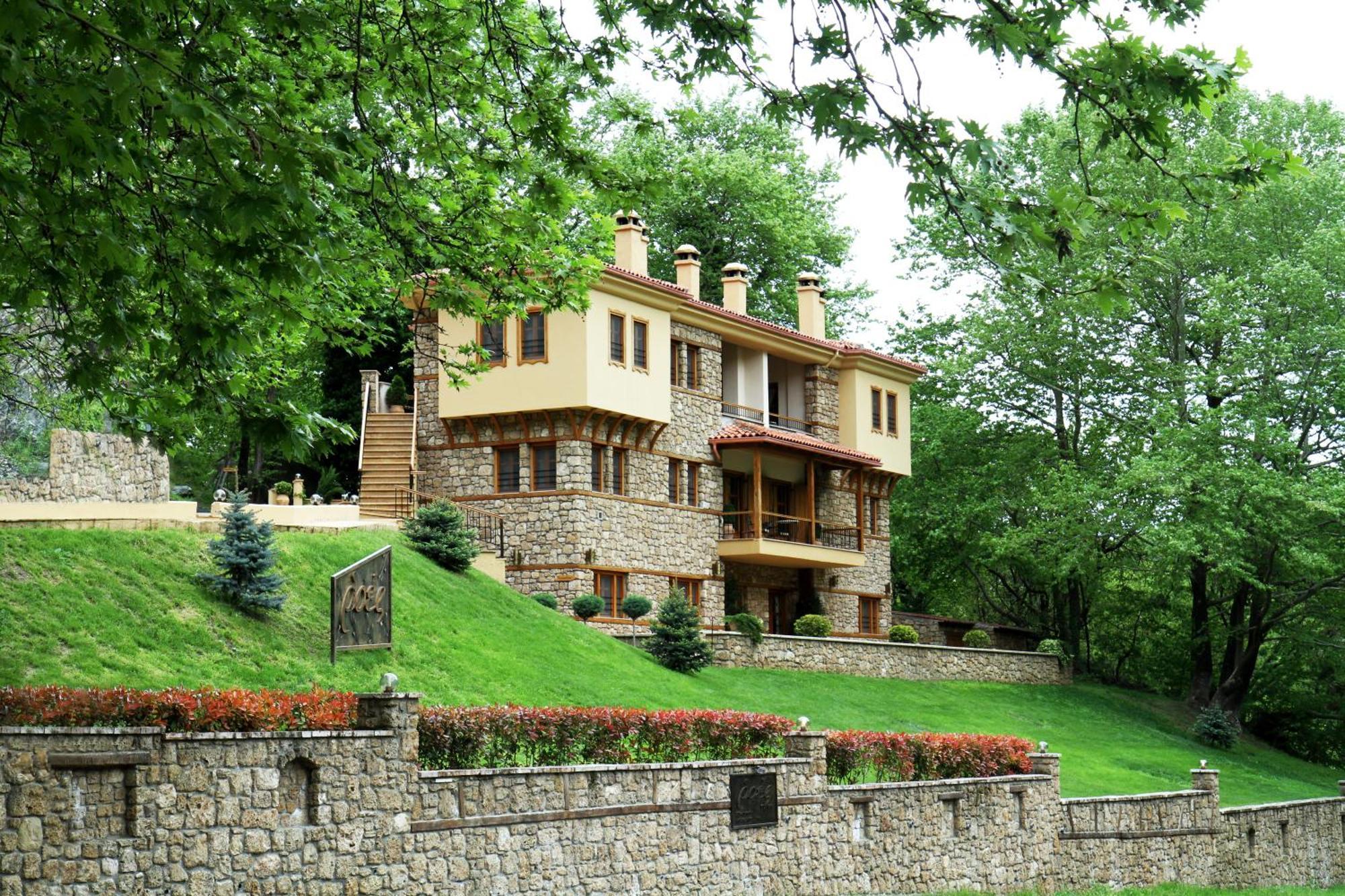 Roes Suites Káto Loutrákion Exterior foto