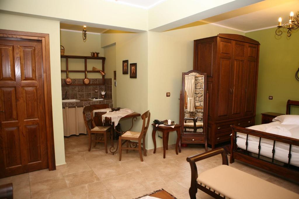 Roes Suites Káto Loutrákion Quarto foto